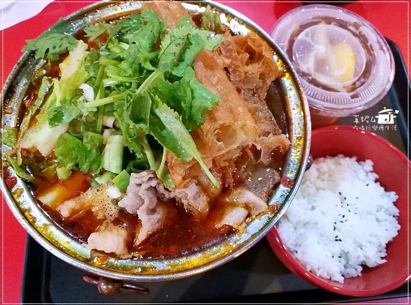 新店復興路│九門蹄督，主推飽足佰元套餐和私廚桌菜，近慈濟醫院/莊敬中學/秀朗橋