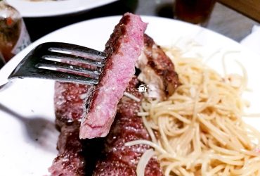 師大平價牛排│Inn cafe-師大店，牛排主餐只要$180 師大商圈約會聚餐辦活動好吃又平價的餐廳，學生教職員憑證再打折，離捷運台電大樓站5分鐘的平價餐廳