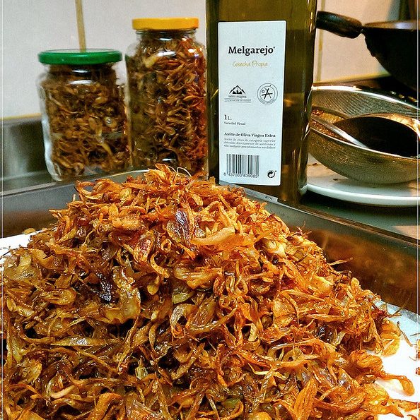 烹飪筆記│酥炸紅蔥頭(油蔥酥)的做法，3分鐘搞定義大利紅醬，全靠梅爾雷赫頂級冷壓初榨橄欖油