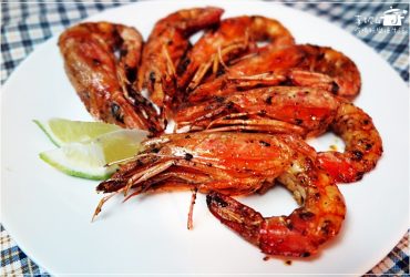 [海鮮食譜] 鐵板香煎天使紅蝦，15分鐘把佰元大紅蝦變身為餐廳的仟元料理~~零失敗!