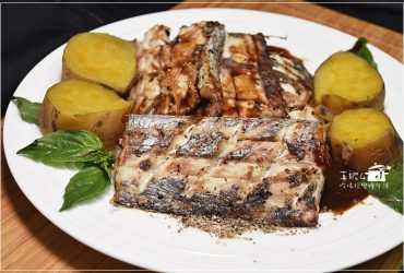 烹飪筆記│白帶魚料理，先煎再烤15分鐘上菜，一個人也可以豪享受的CP值(附實作影片)