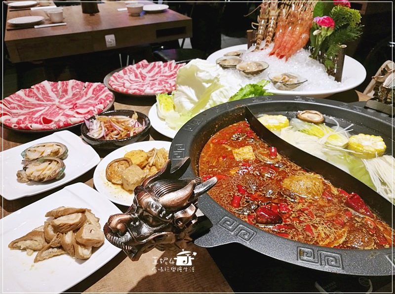 中山區火鍋│海九麻辣海鮮火鍋,火鍋界唯一現撈現煮活海鮮