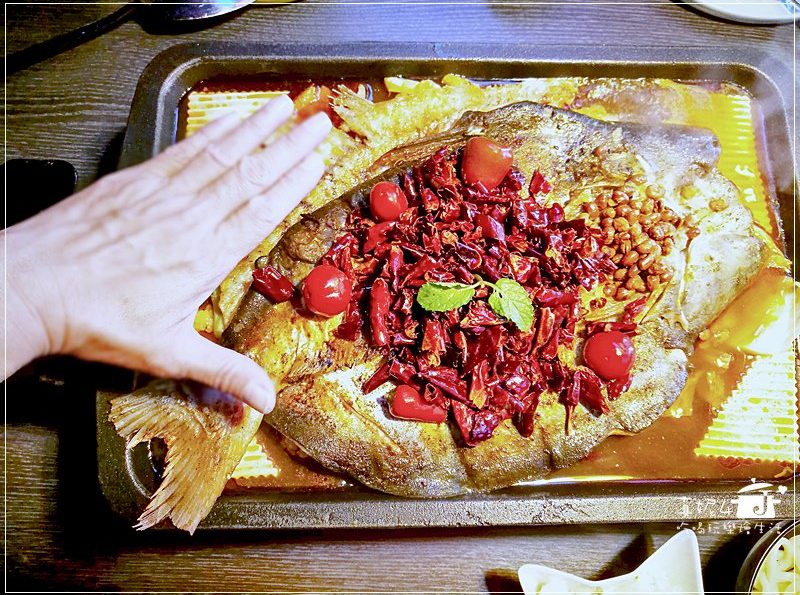 新店中正路火鍋│水貨(改名87霸氣)烤魚火鍋-新店,新店第一家1爐2吃重慶辣魚火鍋店，還有好吃的隱藏版限量烤雞!(附水貨烤魚菜單)