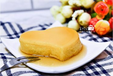 烘焙筆記│焦糖布丁蛋糕-香氣彈嫩綿密，三種層次一起滑入口中的感受真是誘人呀!(附實作影片)