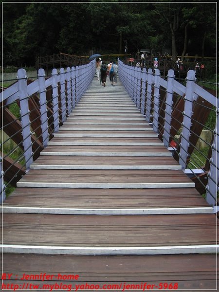 白石湖吊橋：[玩在內湖] 循線報，慕名而來內湖的~~白石湖吊橋